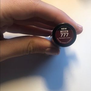 Revlon Lipstick - 777 Vampire Love